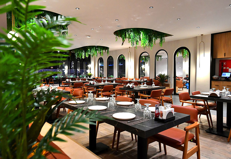 Dobos Lounge