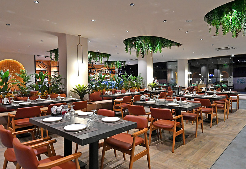 Dobos Lounge