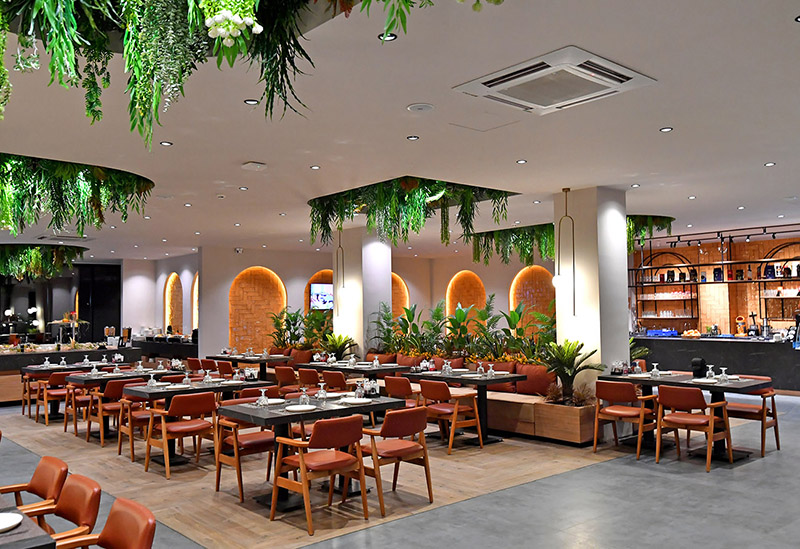 Dobos Lounge